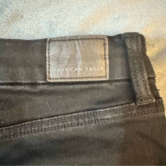 American Eagle Outfitters Black Jean Shorts High-Waisted Raw Hem

#1060 - Picture 6 of 7